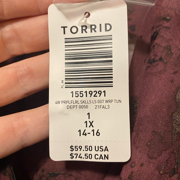 Torrid Wrap Tunic Burgundy Floral/Skull Georgette Size 1 - Picture 5 of 9